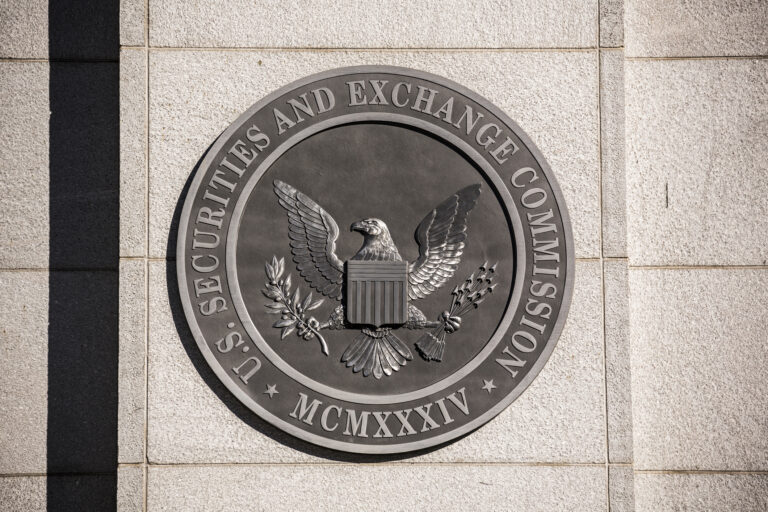 SEC Approves T. Rowe Price Active Crypto ETF, Fueling XRP Weighting Speculation